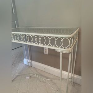 Vanity table